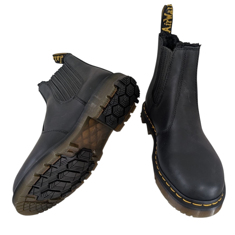 2976 Dr. Martens Wintergrip Leather Chelsea Black Boots .Men Size 8..Ladies Sz 9 - Picture 2 of 9